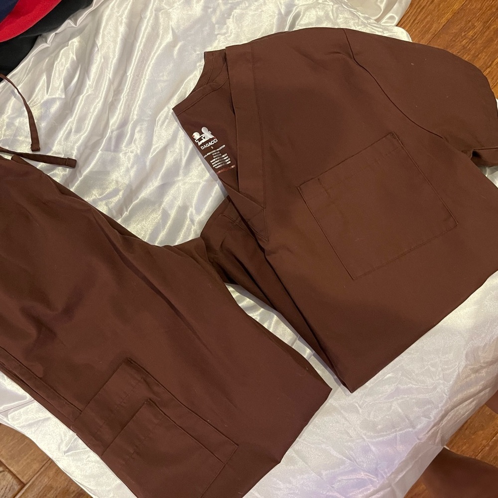 Dagacci Scrub set : Size Small